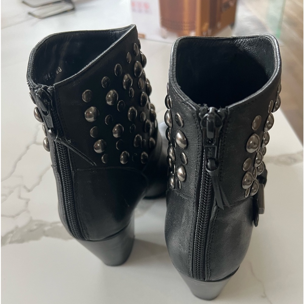 Stuart Weitzman Booties, Barely Worn. Perfect Con… - image 5